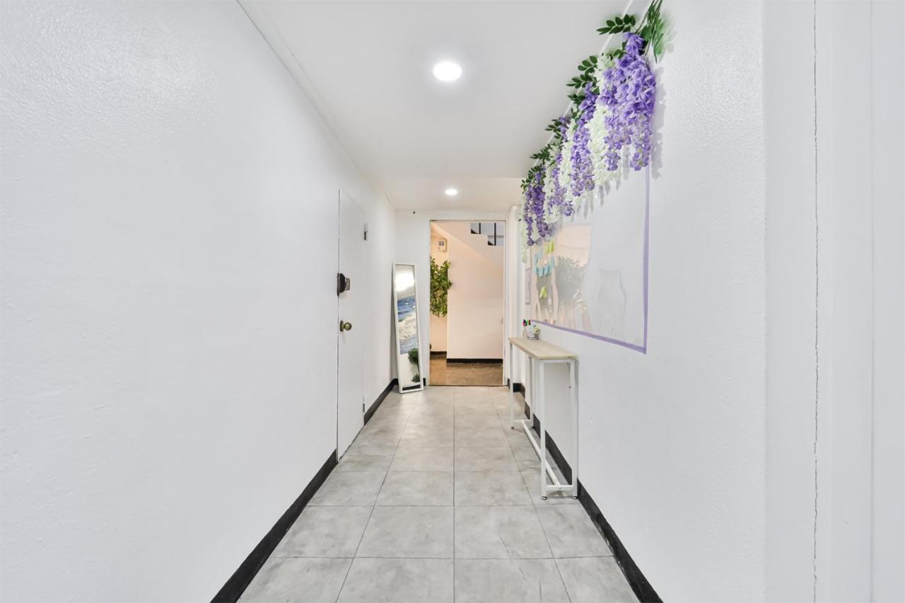#hongdae 20min #gangnam 18min #sillim 3min #freeparking #airport Bus 5min Casa de hóspedes Seul